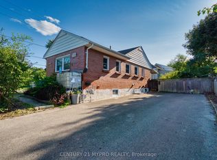 756 Cheapside St, London, ON N5Y 3Y7