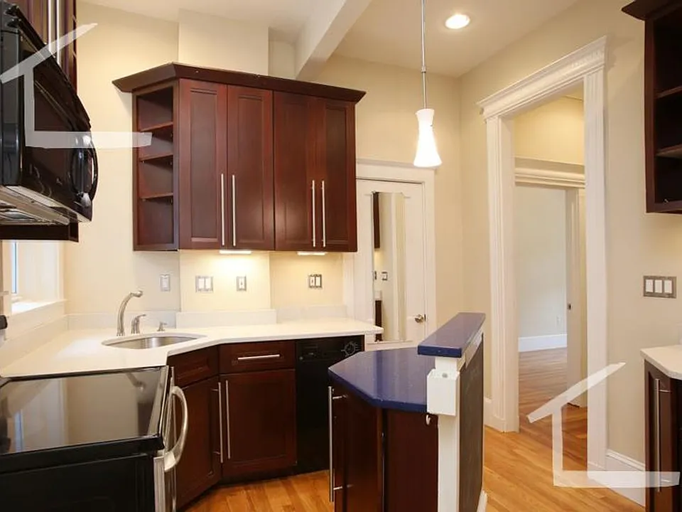 1101 Boylston St #1C