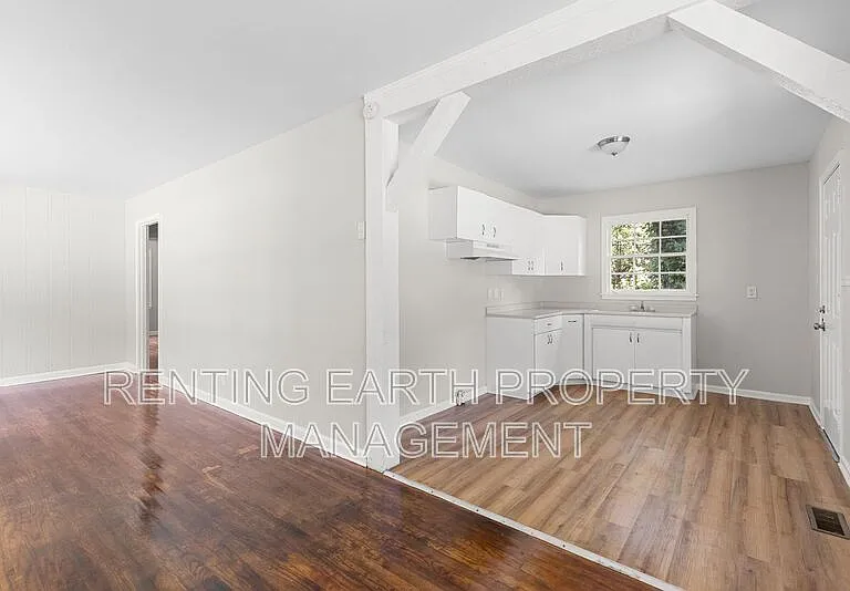 149 Rose Dr — Photo 10