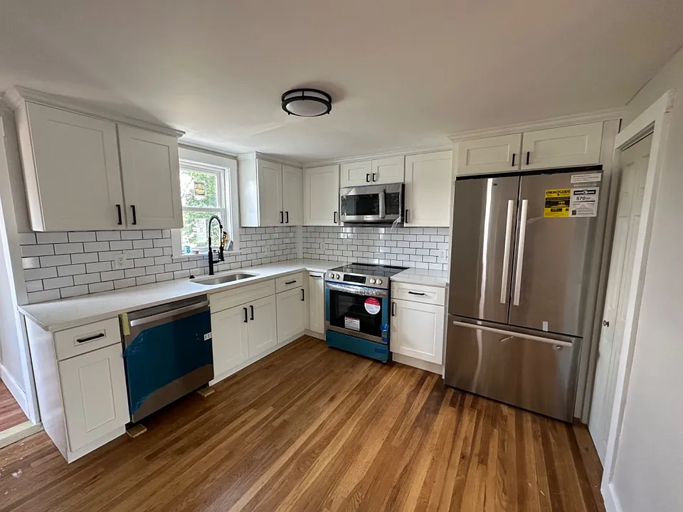 180 Pleasant St #2