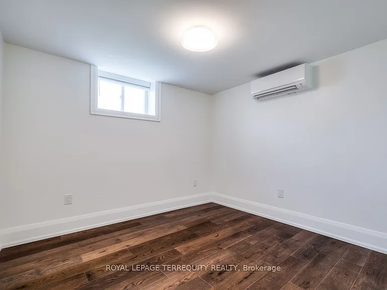 674 Eglinton Ave E #LOWER — Photo 4