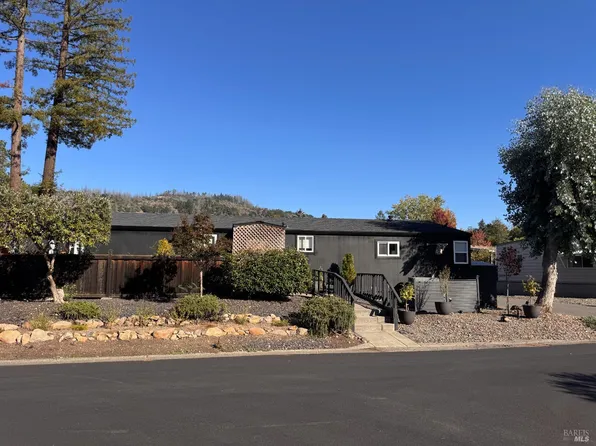 52 Oakstone Court #52, Santa Rosa, CA 95409