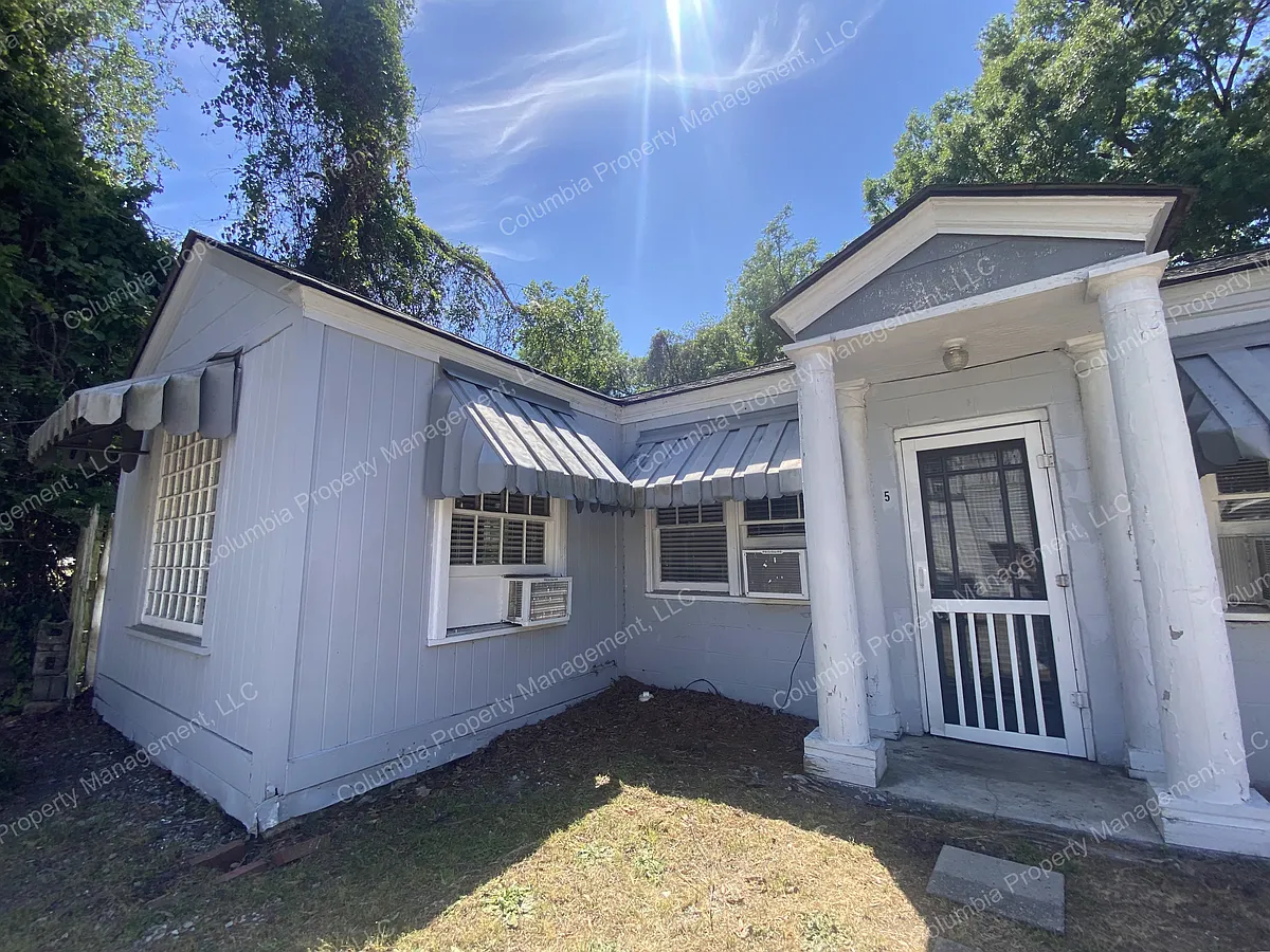 Building Photo - 1817 Marion St #5