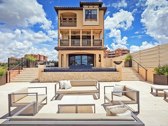2nd image of 7653 Toscana Blvd