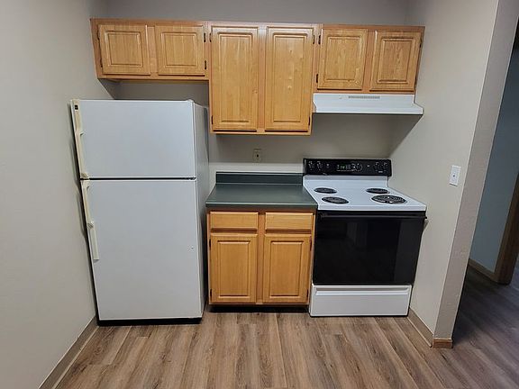 3rd image of 400 13th Ave NW