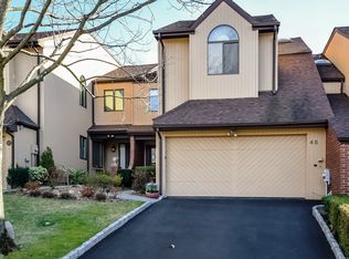 45 Brookridge Rd, New Rochelle, NY 10804