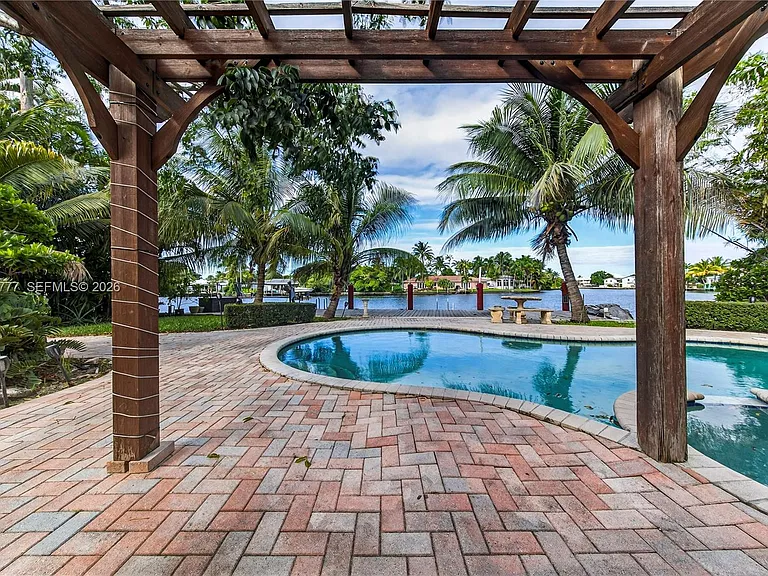 2801 Coral Shores Dr — Photo 46