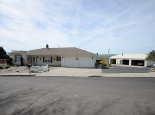 1330 NW Horn Ave, Pendleton, OR 97801