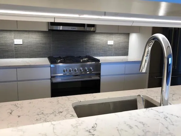 305 East 63rd Street image 2 of 13