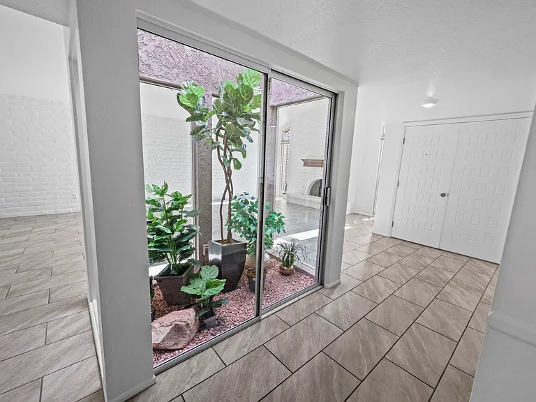 5733 N Camino De Las Estrellas — Photo 17