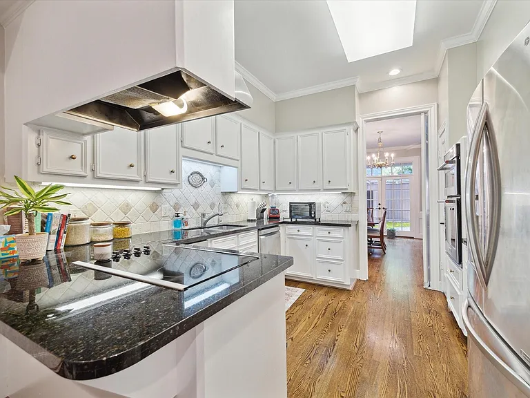 6722 Vanderbilt St #2 — Photo 8