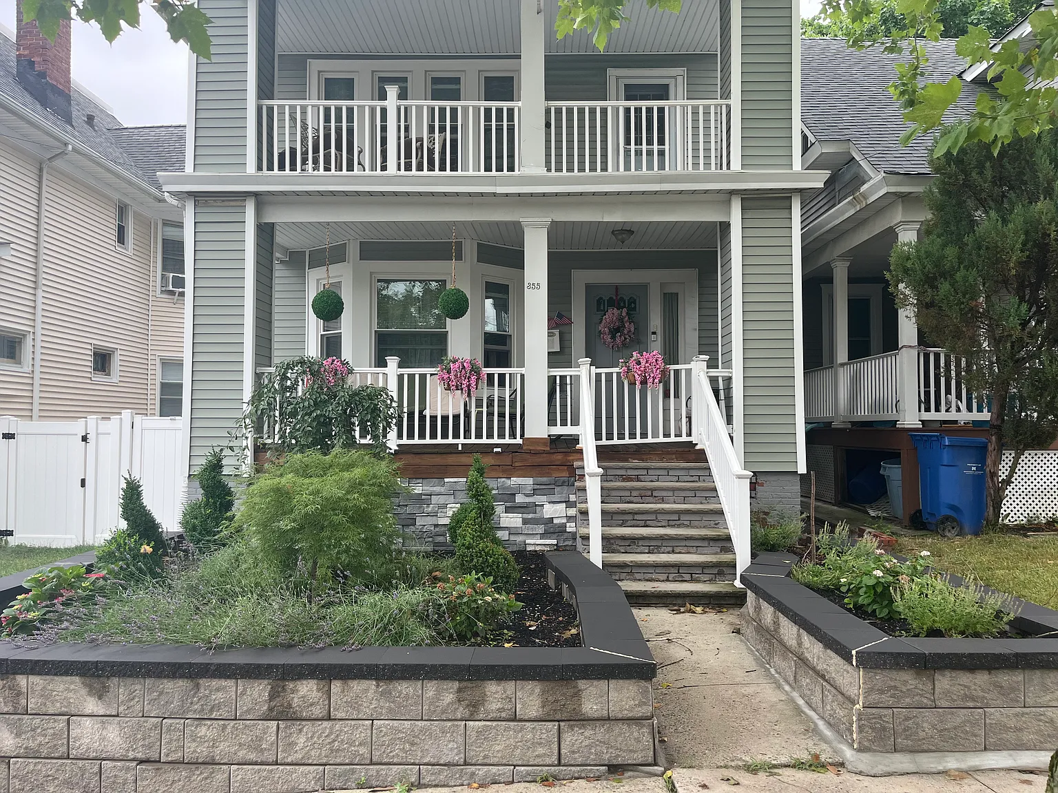 2 bed, 2230 sqft, $2,250 — Photo 1