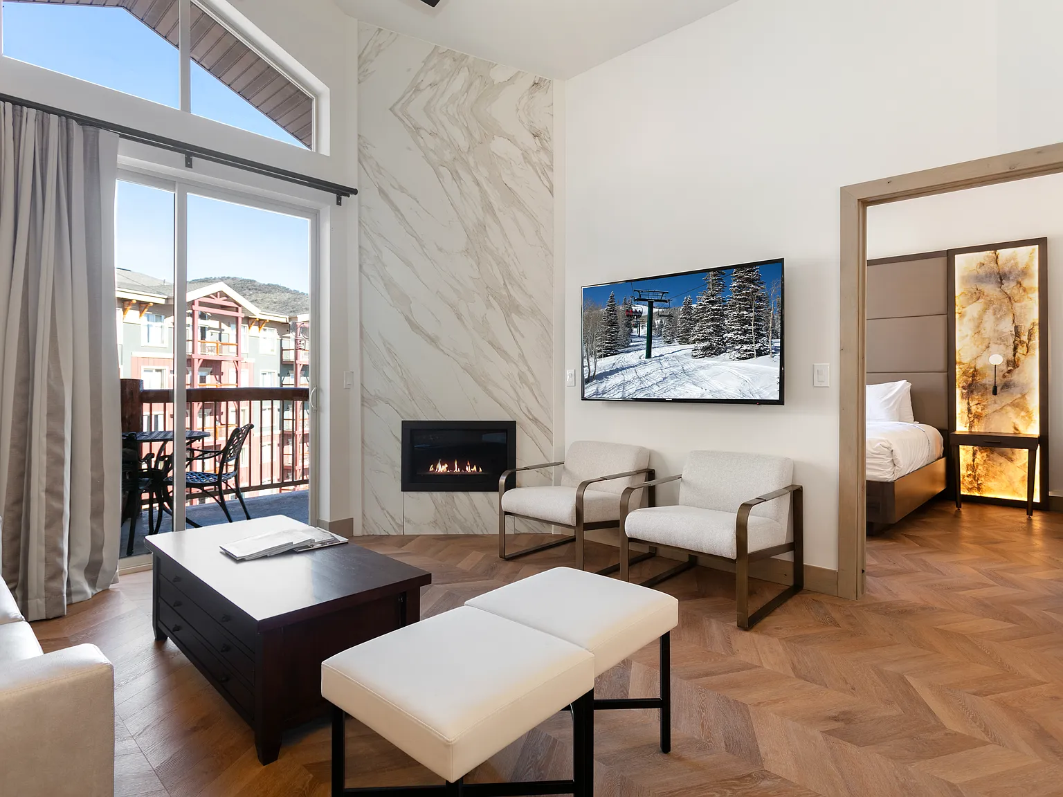 2 bed, 1082 sqft, $3,700 — Photo 3