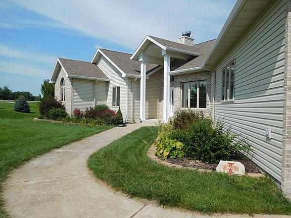 3rd image of 1328 Deer Creek Dr
