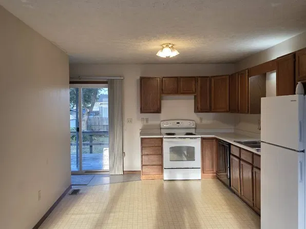 1407 12th Ave, Kearney, NE 68845