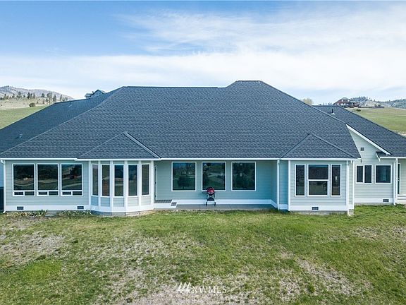 2nd image of 615 Chelan Trails Road