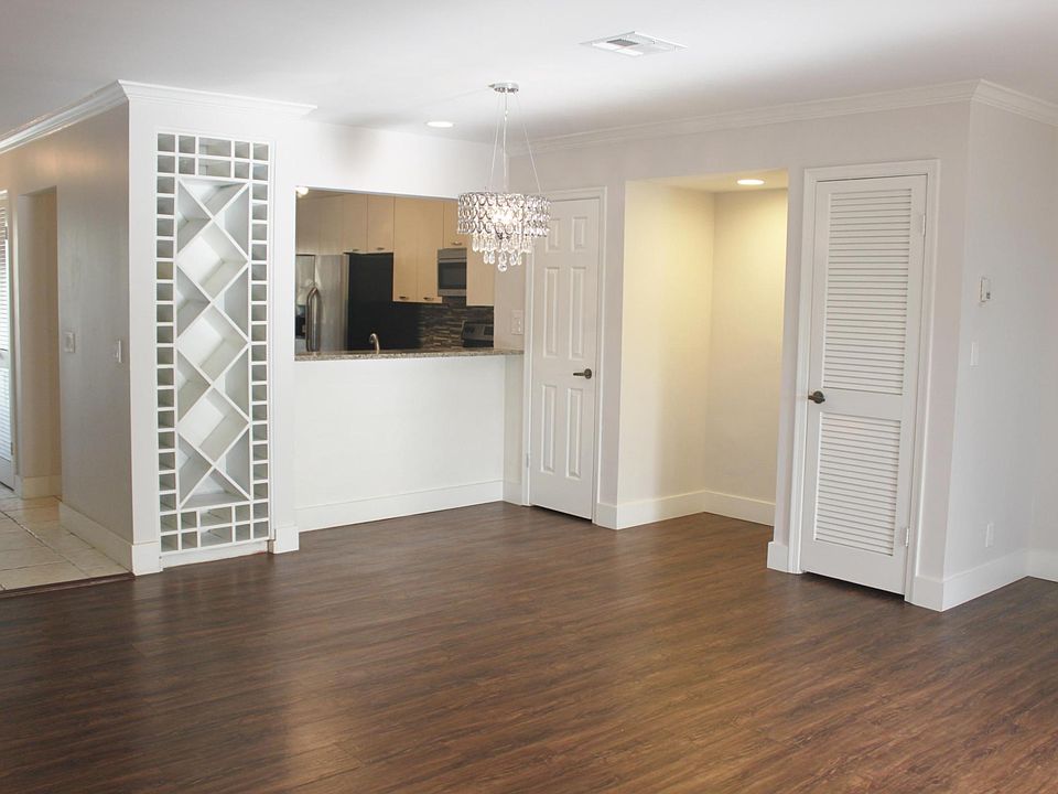 1st image of 480 Canal Pt S