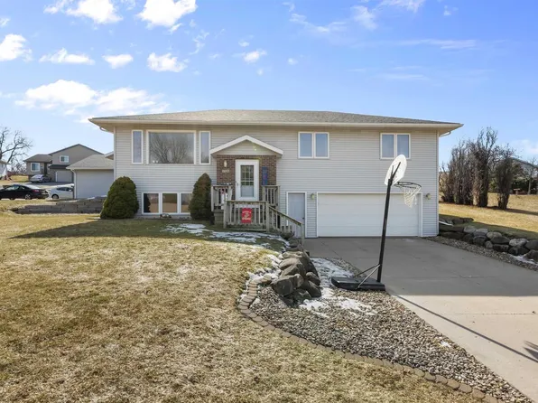 701 Spellman Street, Mount Horeb, WI 53572