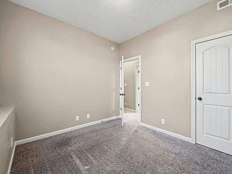 1304 Freedom Dr — Photo 24