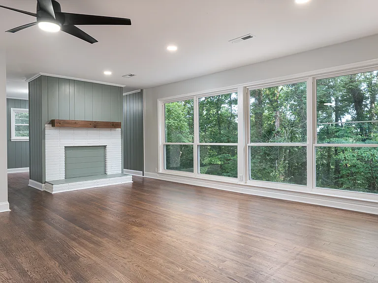 2319 Buena Vista Dr — Photo 16