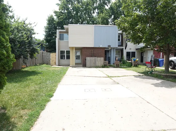 2021 Berkshire Cir Unit A, Carpentersville, IL 60110