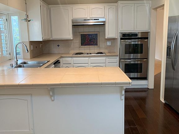 4th image of 2628 Coronado Pl