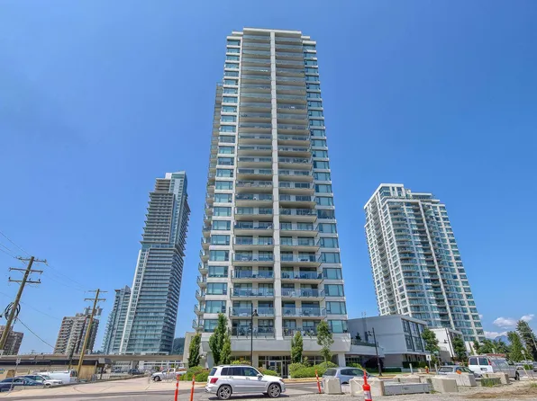 570 Emerson St #2804, Coquitlam, BC V3J 0G3