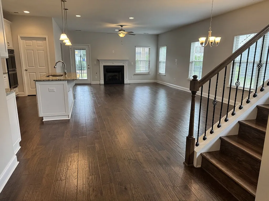 4 bed, 2659 sqft, $3,899 — Photo 3