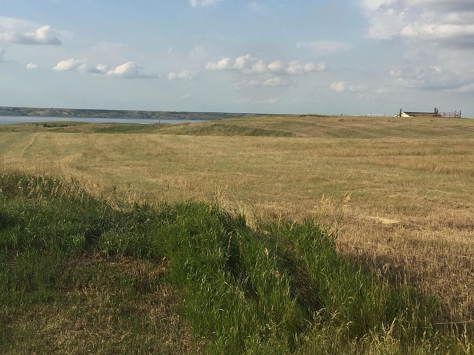 2nd image of 28134 Oahe View Rd