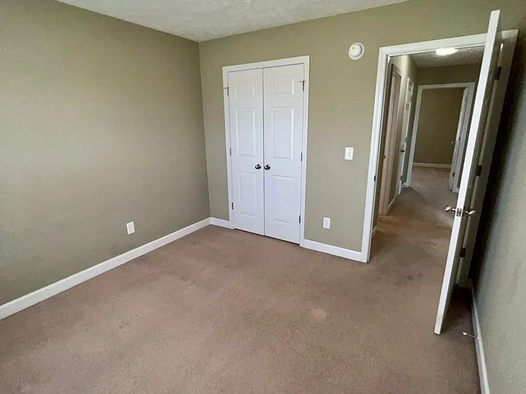 1030 Coral Dr — Photo 17