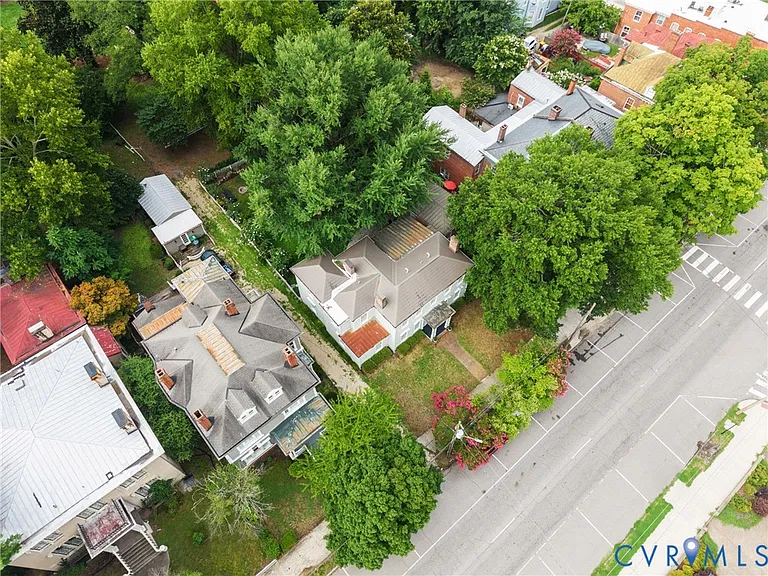 416 W Washington St — Photo 38