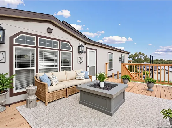 145 Sandy Ridge, Poteet, TX 78065