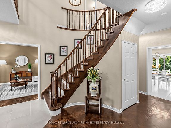 5th image of 71 Fawnbrook Cir