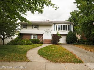 219 Ardsley St, Staten Island, NY 10306