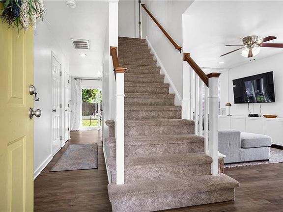 4th image of 200 Chardonnay Rd