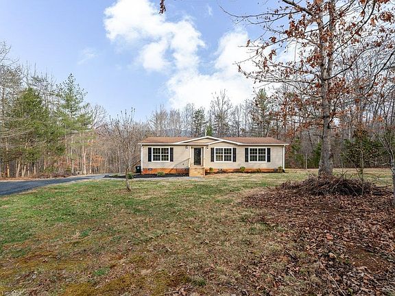2nd image of 394 Springbranch Trl