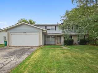 128 Essex Rd, Elk Grove Village, IL 60007