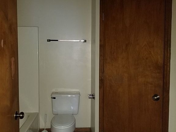 5th image of 700 N Roberts Ave APT 203B