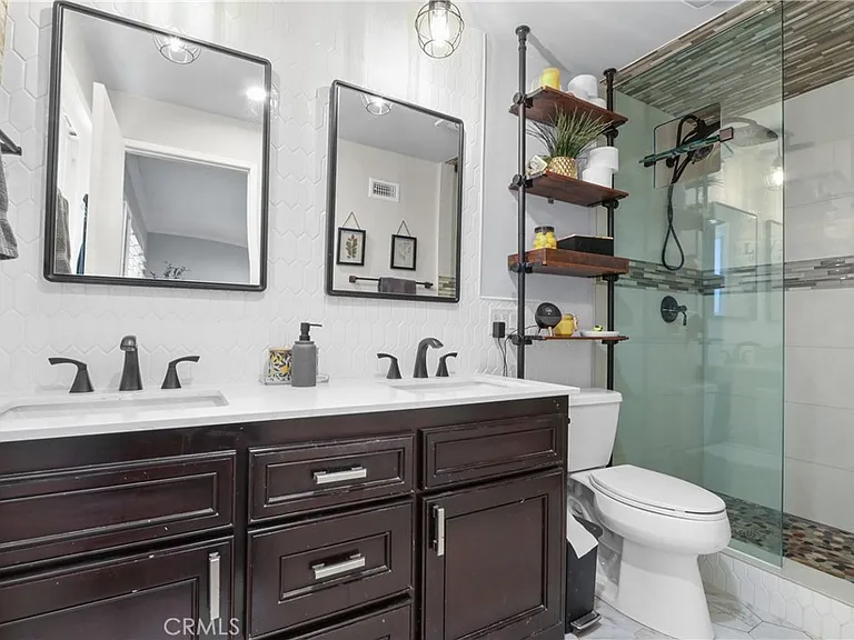 915 N Shaftesbury Ave — Photo 17