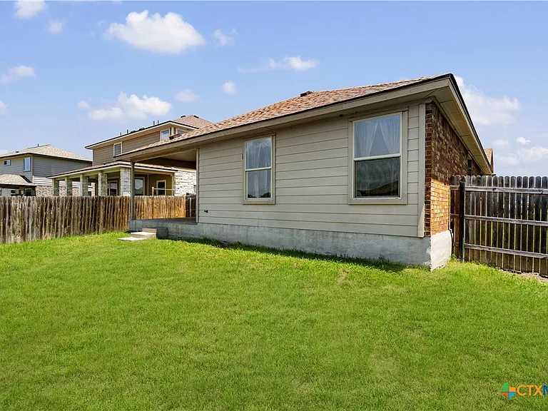 5634 Stonehaven Dr — Photo 28