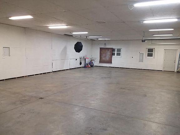 35' x 56' pole barn (garage)