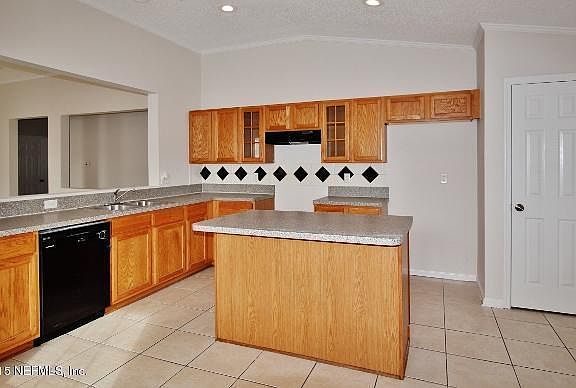 4th image of 8129 Leafcrest Dr