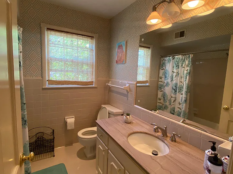 721 Eaton St — Photo 12