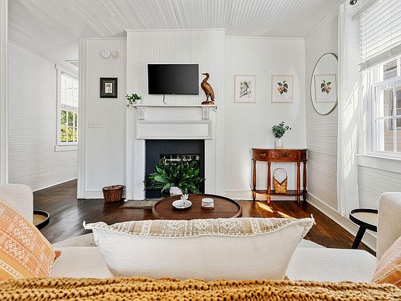 3rd image of 107 Line St #A & B