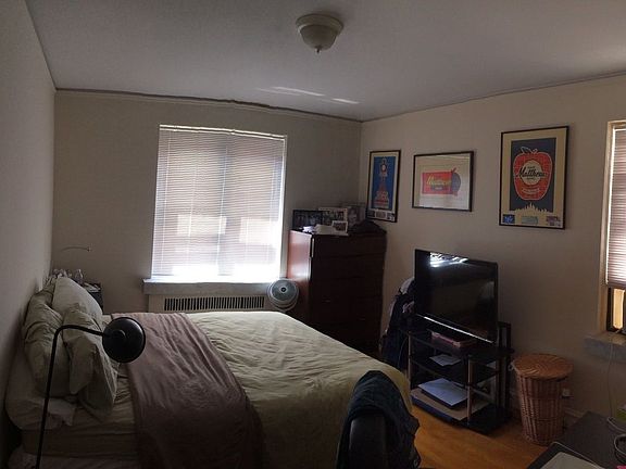 4th image of 330 E 71st St APT 3J