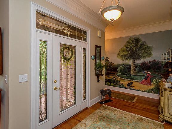 4th image of 153 Charles Towne Pl