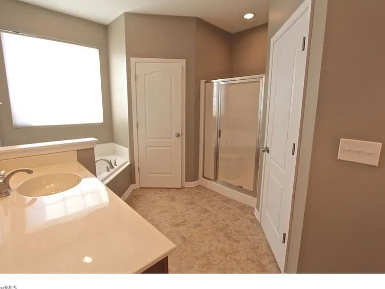 185 Parkview Ln — Photo 14