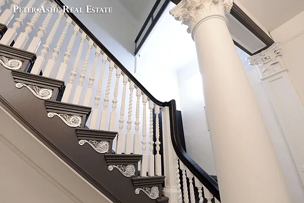 Rented by Peter Ashe | media 5