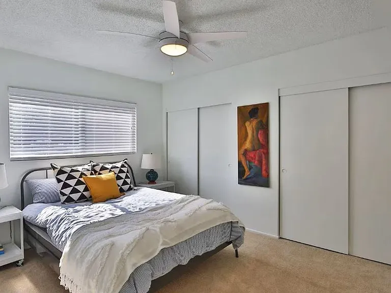 Wardlow Apartments — Photo 27