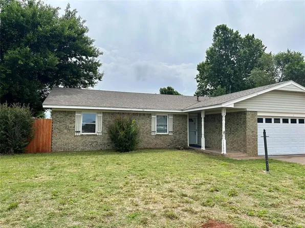 204 N Eastern Ave, Elk City, OK 73644